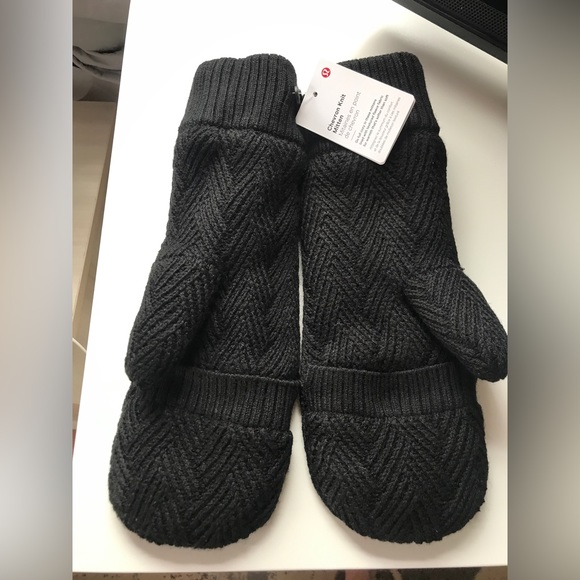 lululemon athletica Accessories - NEW Lululemon Wool Blend Chevron Knit Mittens Black